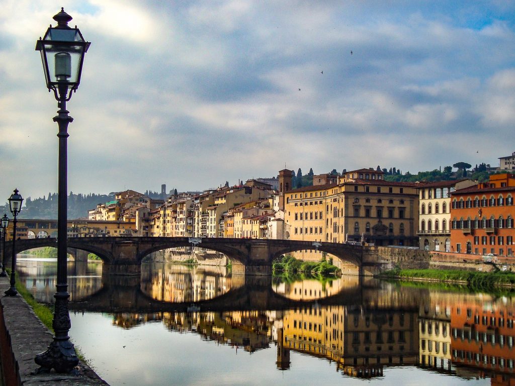 El río Arno, Italia. El tercer mejor destino a donde viajar en junio.